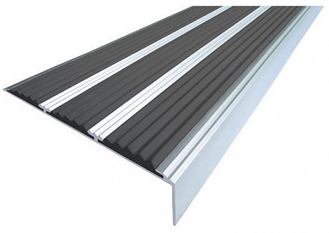 Алюминиевая накладка на ступень с резиновой вставкой (тройная), 1,35  м